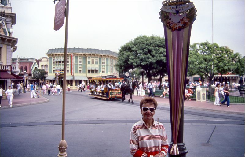 Betty and street scene